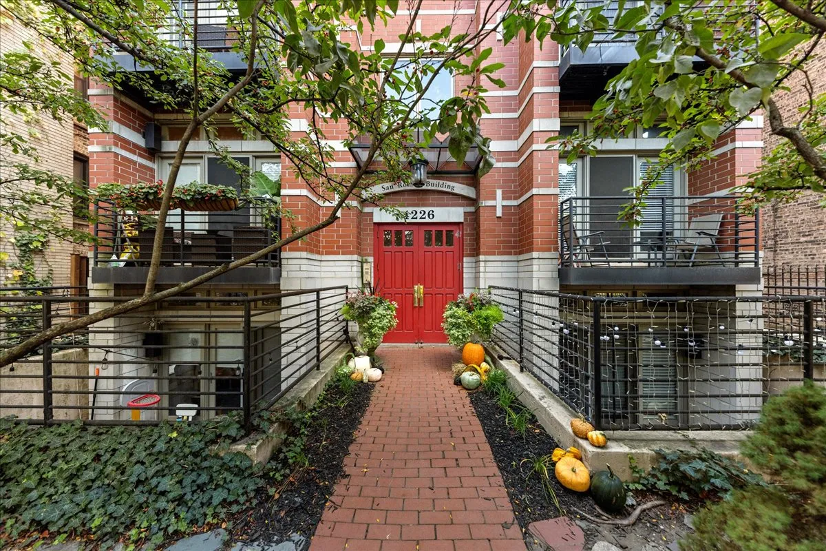 4226 N Ashland Ave, , 60613, USA 60613-unit#3A-Chicago-IL