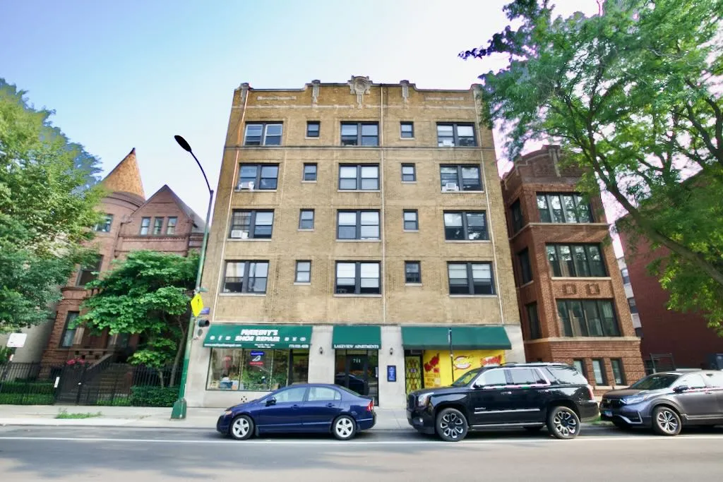 711 W Belmont Ave, , 60657, USA 60657-unit#201-Chicago-IL