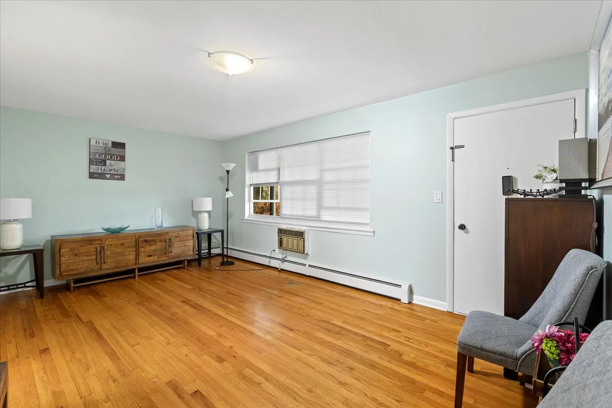 1725 Howard Ave, ,  60018, USA 60018-unit#104-Des Plaines-IL