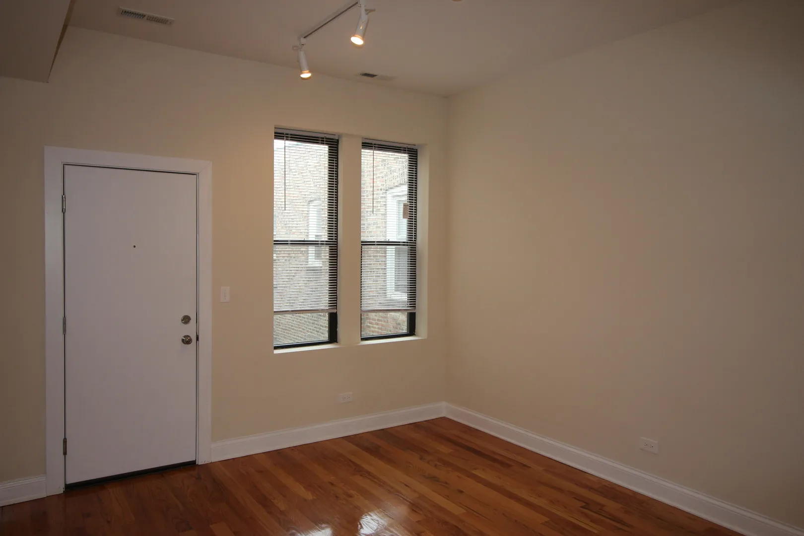 2540 W Augusta Blvd, ,  60622, USA 60622-unit#1R-Chicago-IL