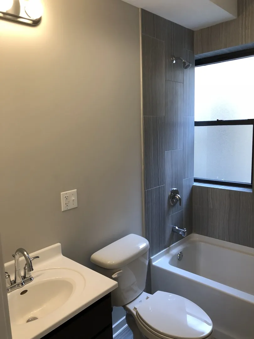 4821 N Christiana Ave, ,  60625, USA 60625-unit#1W-Chicago-IL