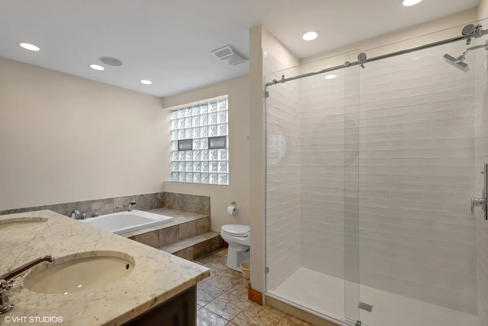 1631 W Wolfram St, ,  60657, USA 60657-unit#1631-Chicago-IL