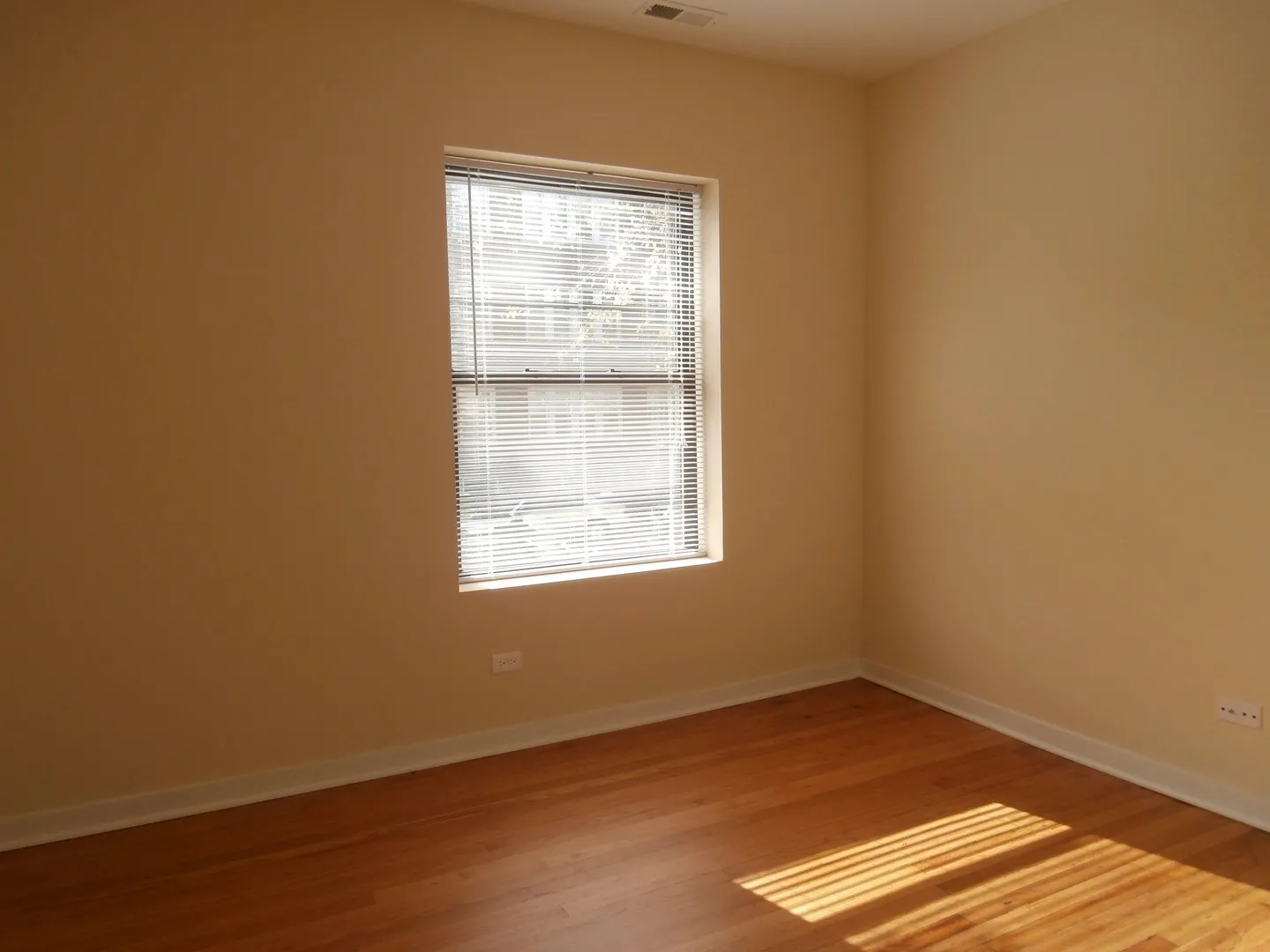 2450 W Albion Ave, , 60645, USA 60645-unit#2E-Chicago-IL