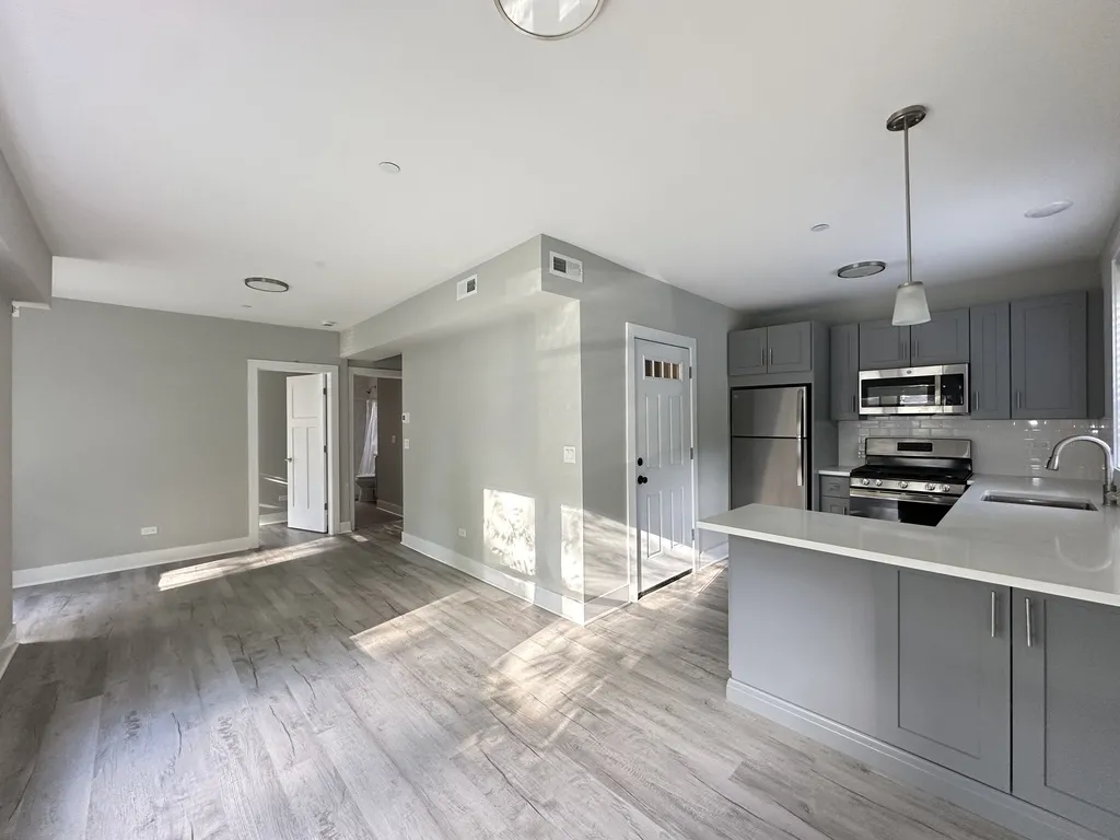 1133 Oak Ave, ,  60202, USA 60202-unit#1W-Evanston-IL