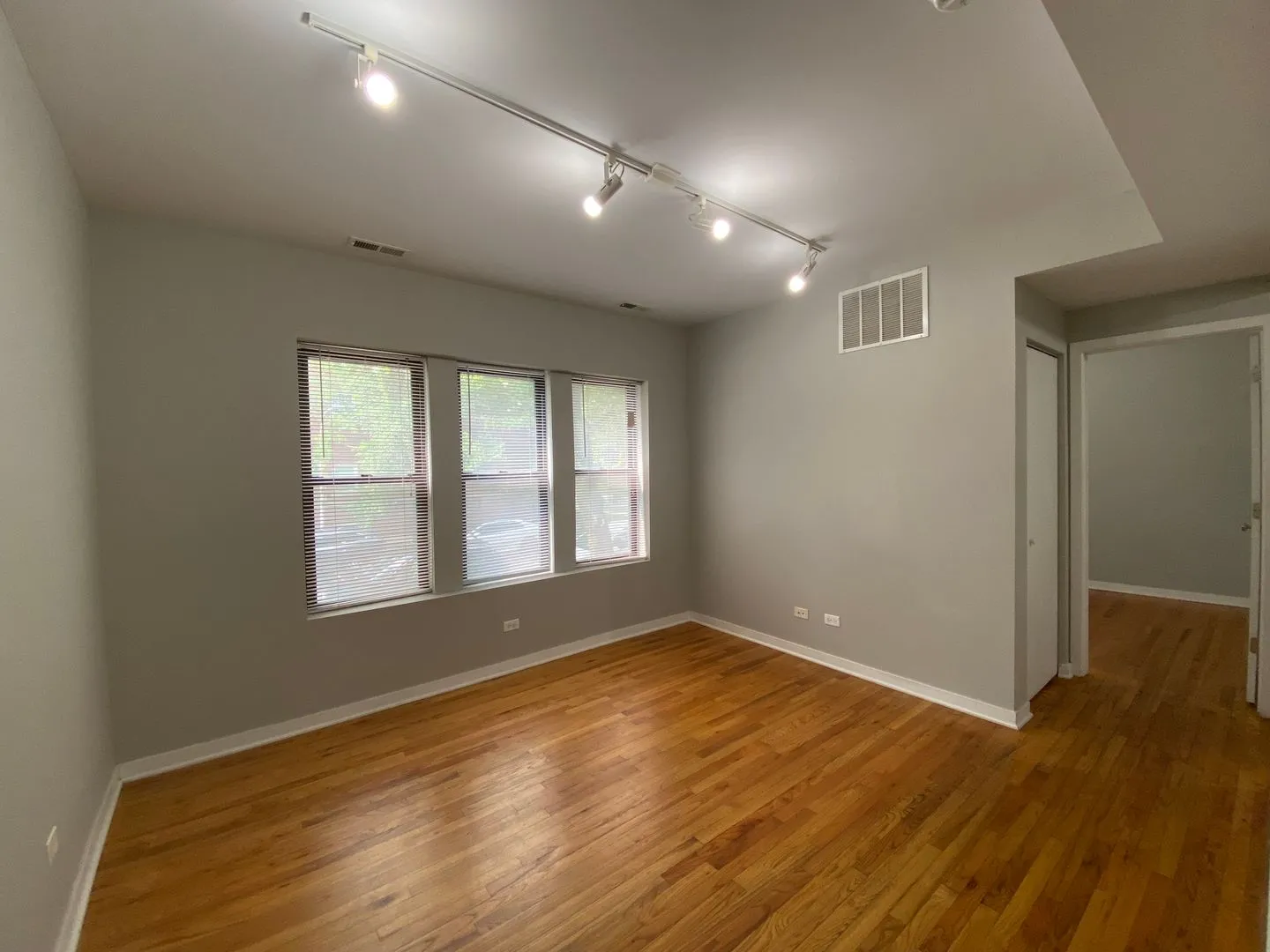 2452 W Albion Ave, , 60645, USA 60645-unit#2W-Chicago-IL