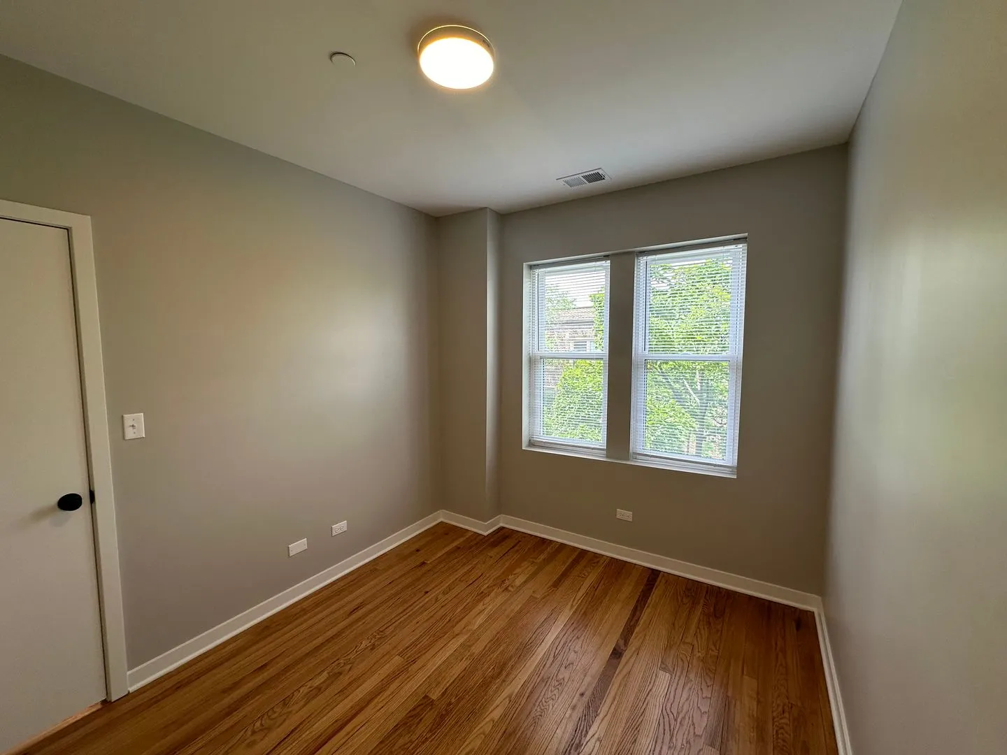 3055 W Leland Ave, , 60625, USA 60625-unit#205-Chicago-IL