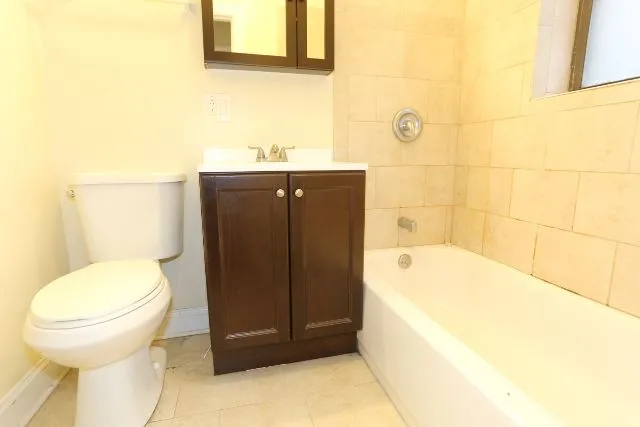 3728 N Pine Grove Ave, ,  60613, USA 60613-unit#1E-Chicago-IL