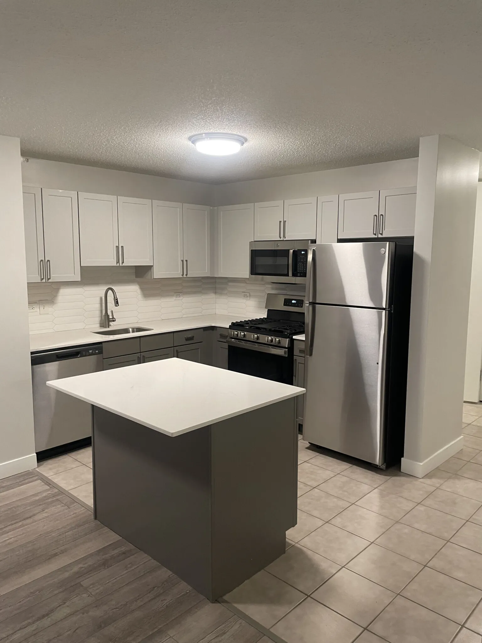 Shoreham and Tides, 360 East South Water Street, , 60601, USA 60601-unit#1007-Chicago-IL