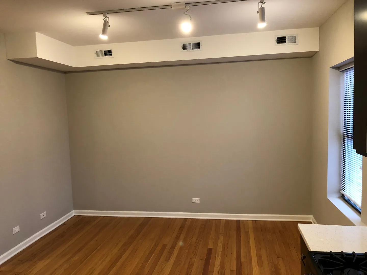 3215 W Cullom Ave, ,  60618, USA 60618-unit#2-Chicago-IL