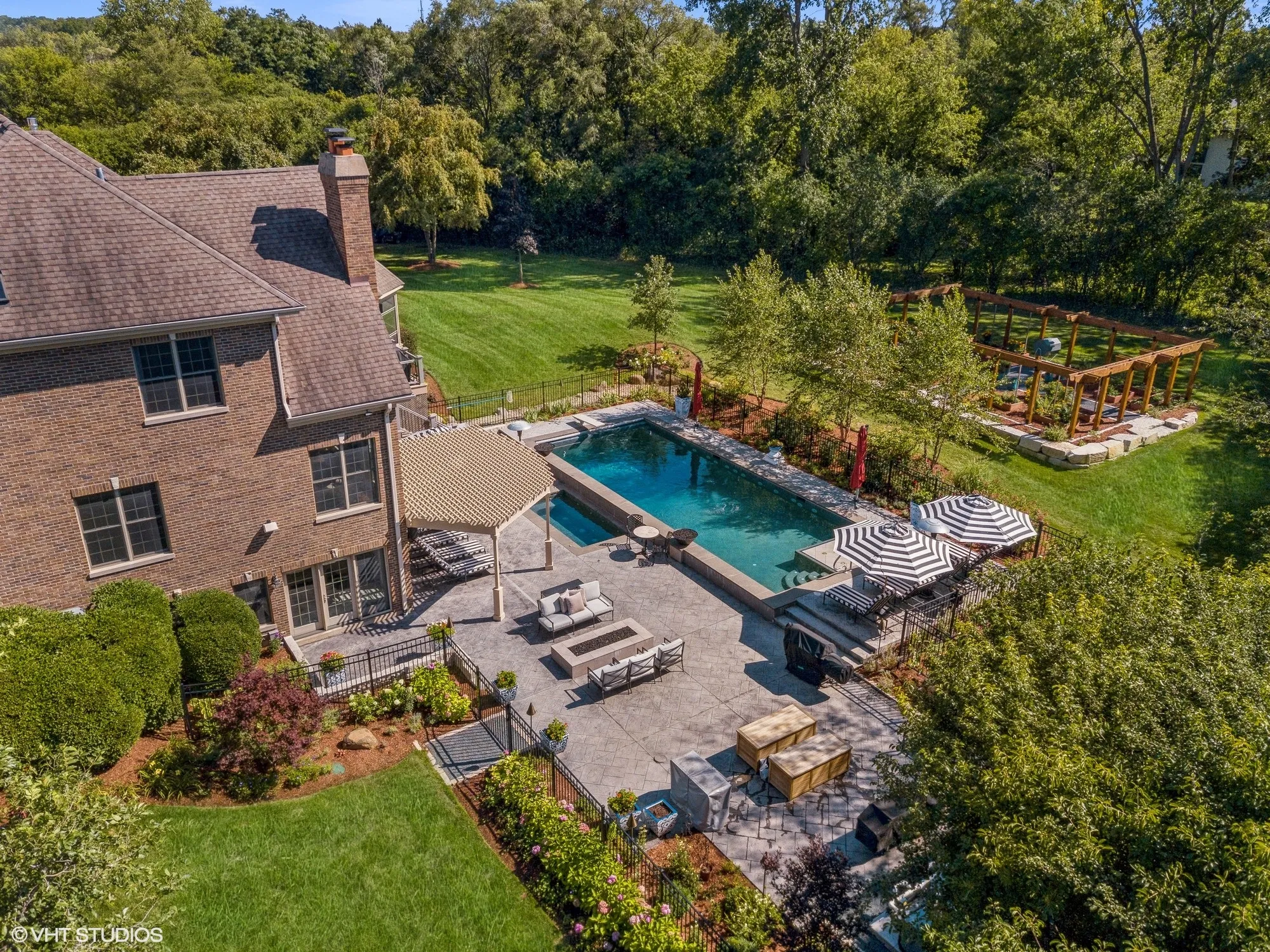 675 Old Barrington Rd, , 60010, USA 60010-North Barrington-IL