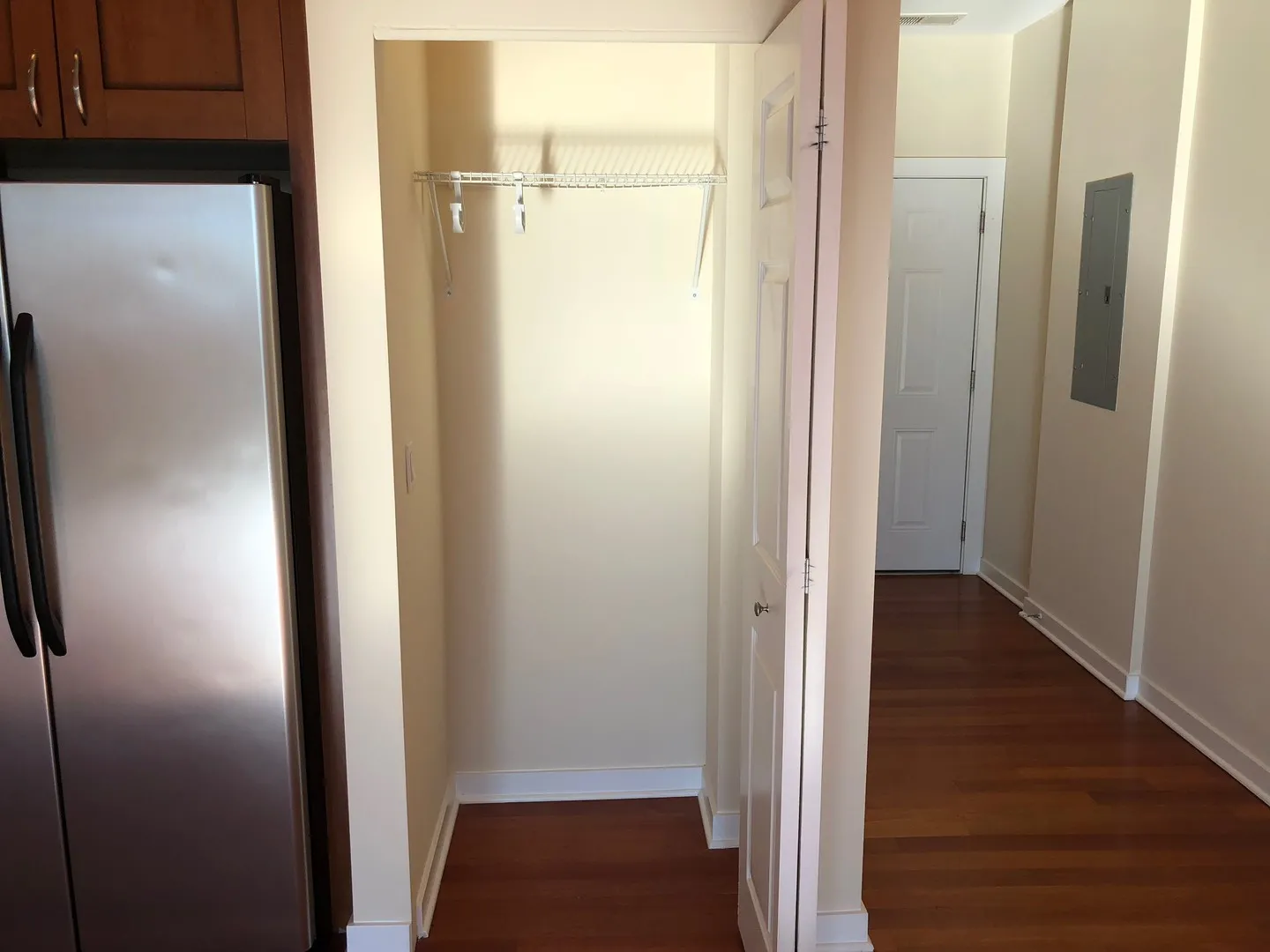 6957 N Greenview Ave, , 60626, USA 60626-unit#4B-Chicago-IL