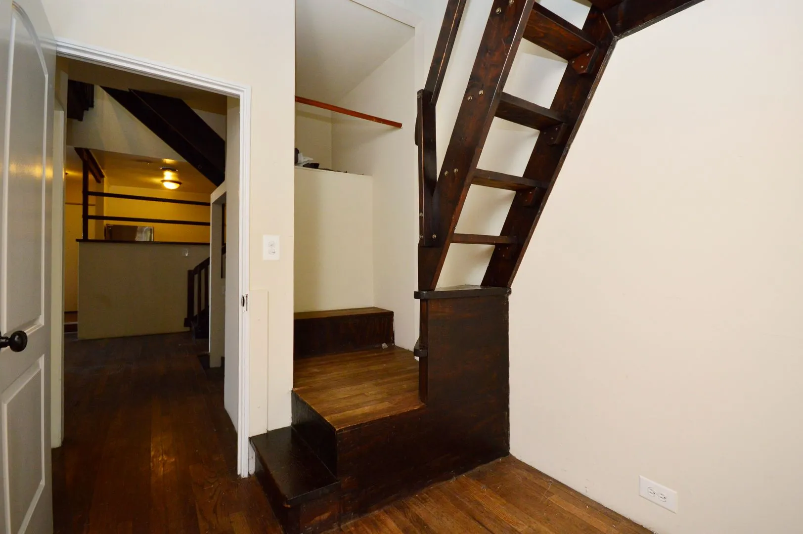 888 W Lill Ave, , 60614, USA 60614-unit#2F-Chicago-IL