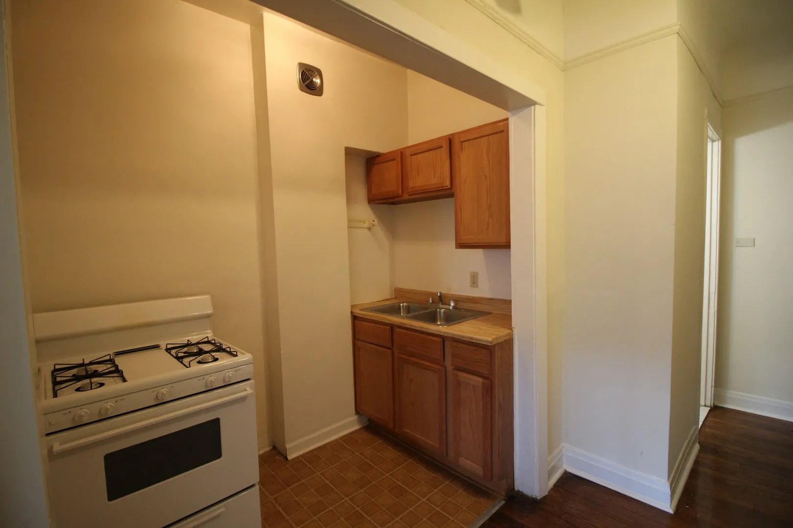 836 Sherman Ave, ,  60202, USA 60202-unit#8-Evanston-IL
