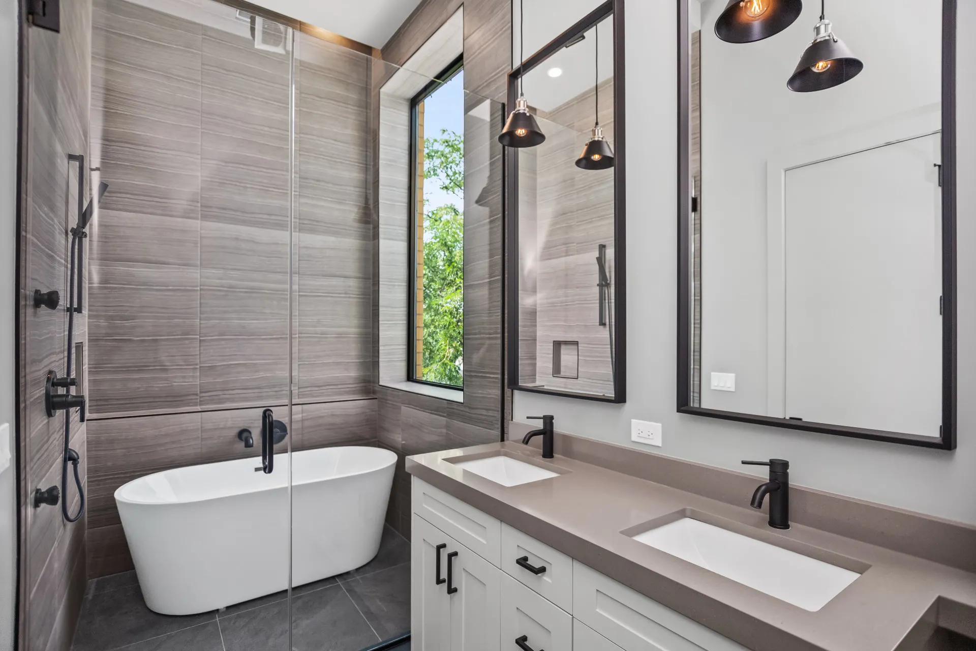 6556 S Minerva Ave, ,  60637, USA 60637-unit#4S-Chicago-IL