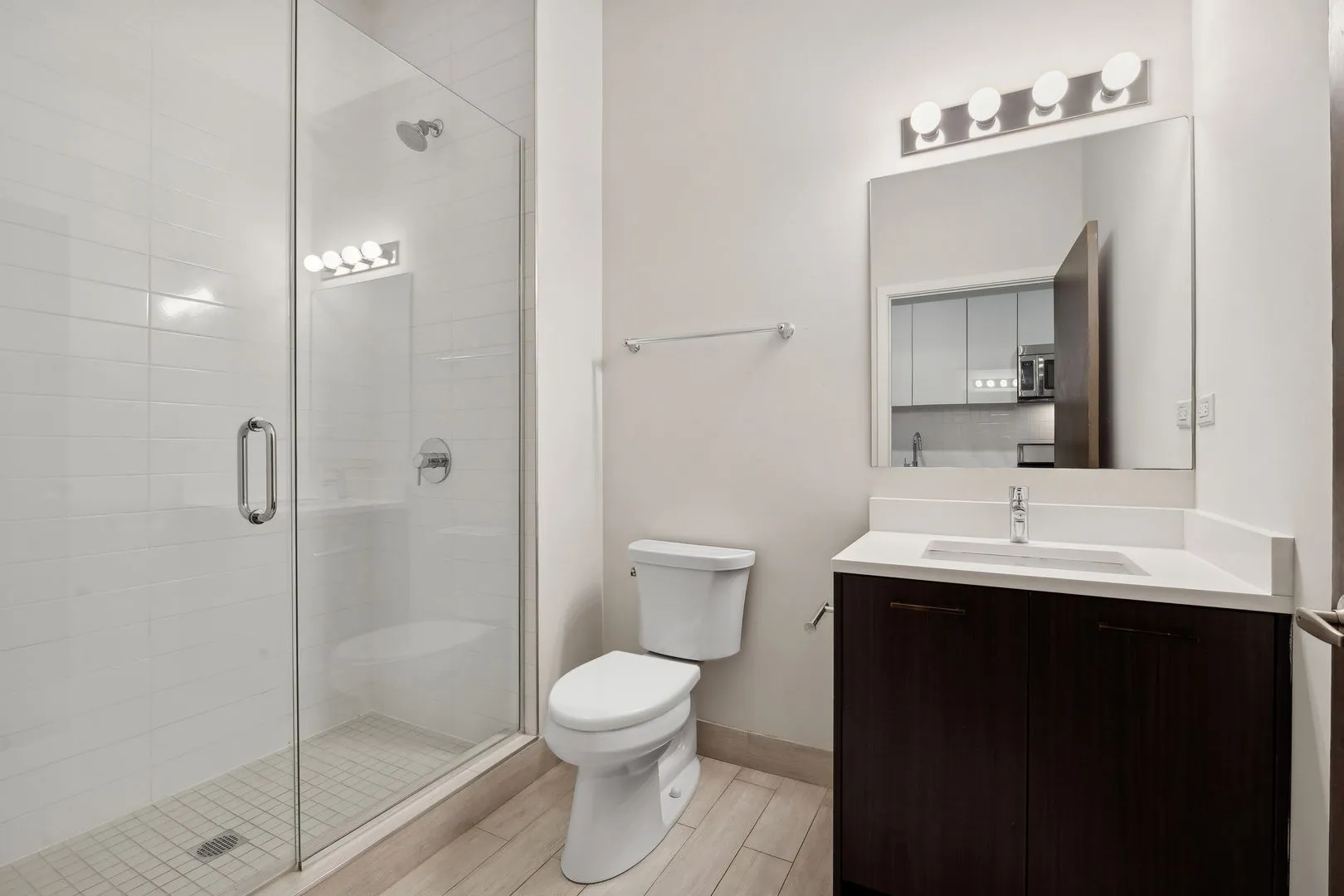 4027 N Broadway #501, ,  60613, USA 60613-Chicago-IL