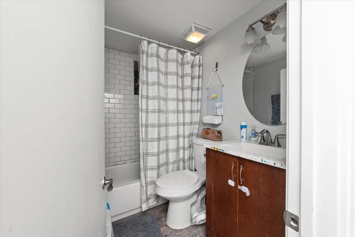 2341 W Montana St, ,  60647, USA 60647-unit#1F-Chicago-IL
