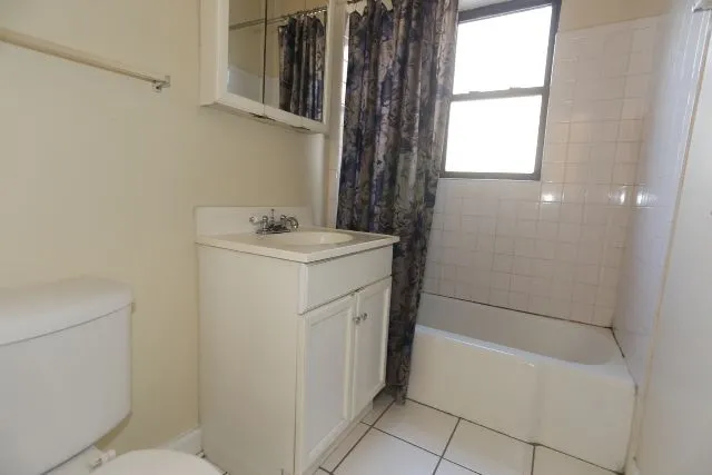 3724 N Pine Grove Ave, ,  60613, USA 60613-unit#1W-Chicago-IL