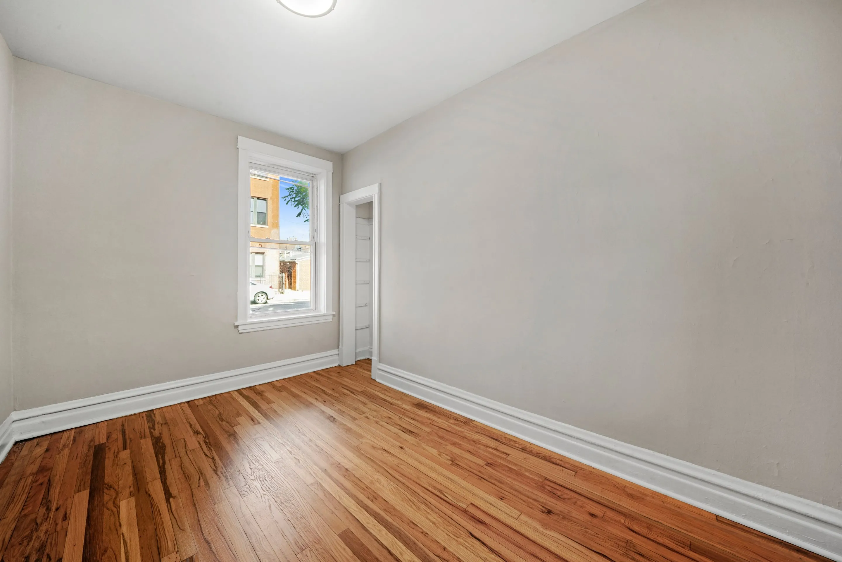 2253-57 S Oakley Apartments