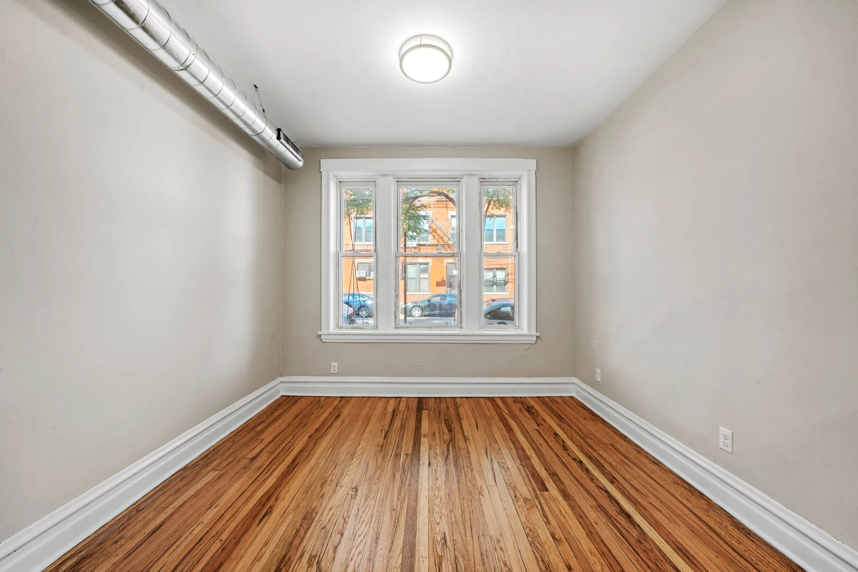 2253-57 S Oakley Apartments