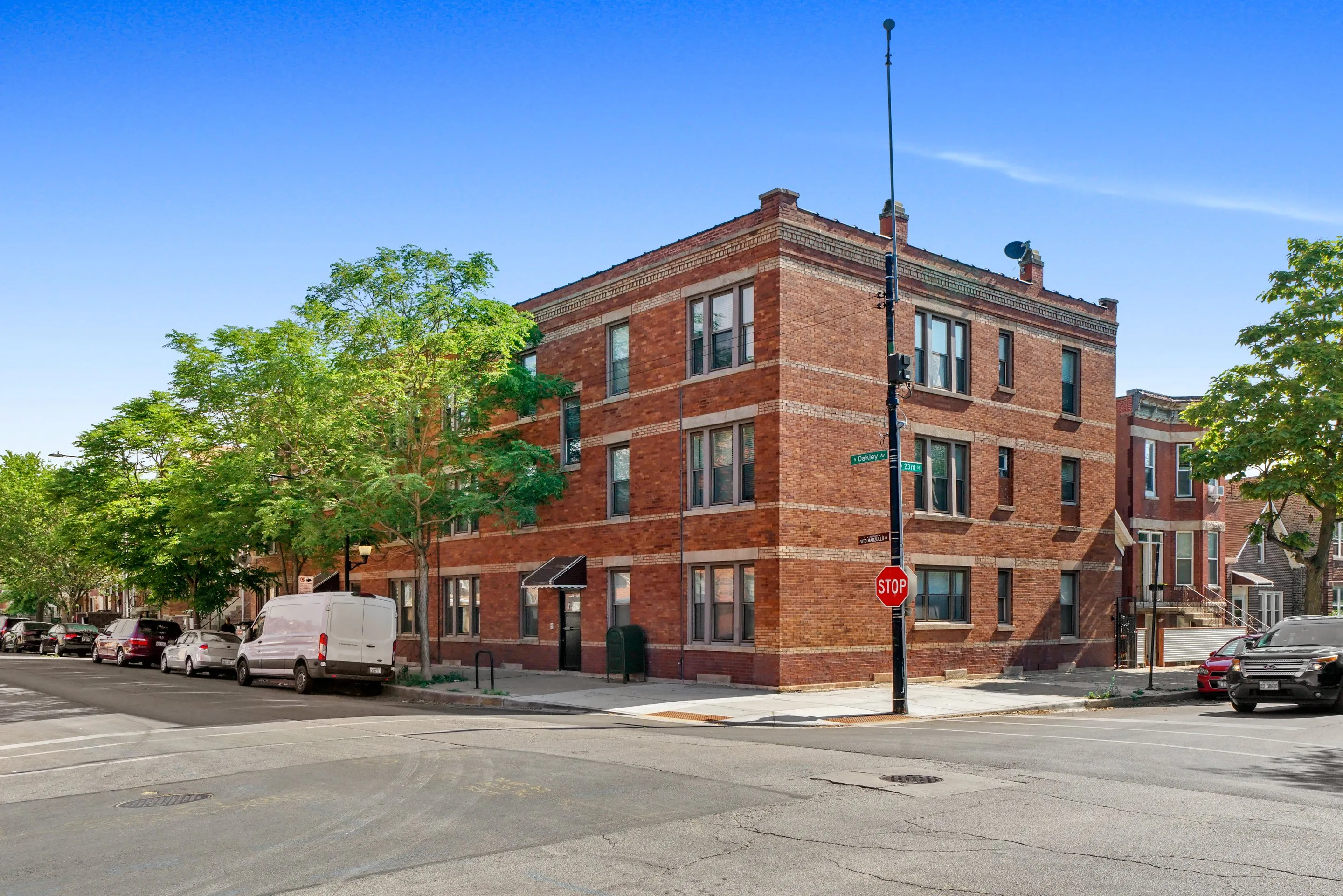 2253-57 S Oakley Apartments