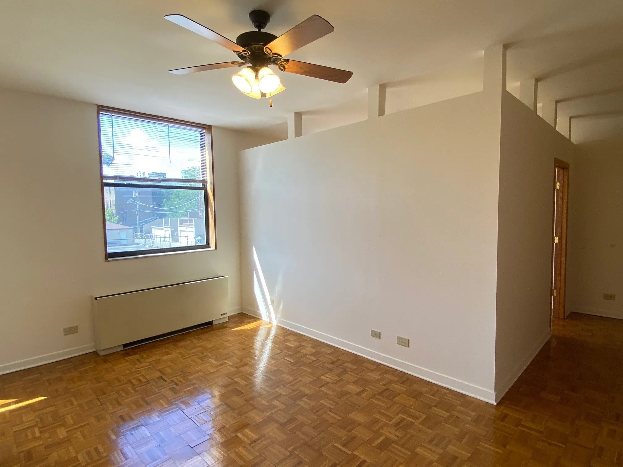 620 West Belmont Apartments