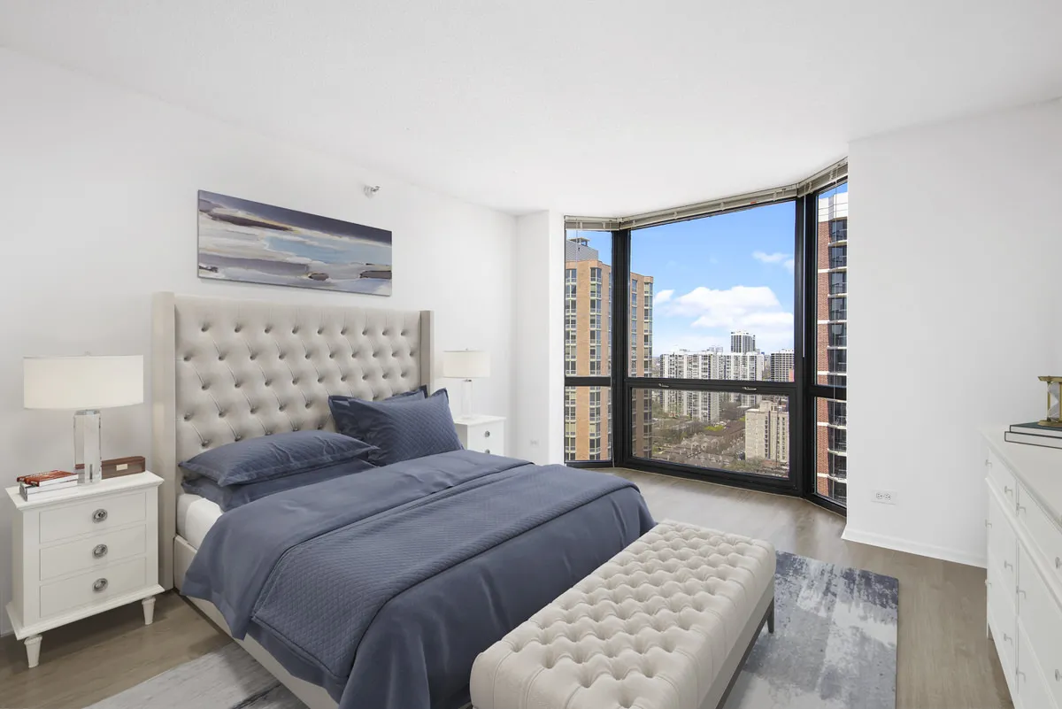 1111 North Dearborn Apartments in River. North, Chicago