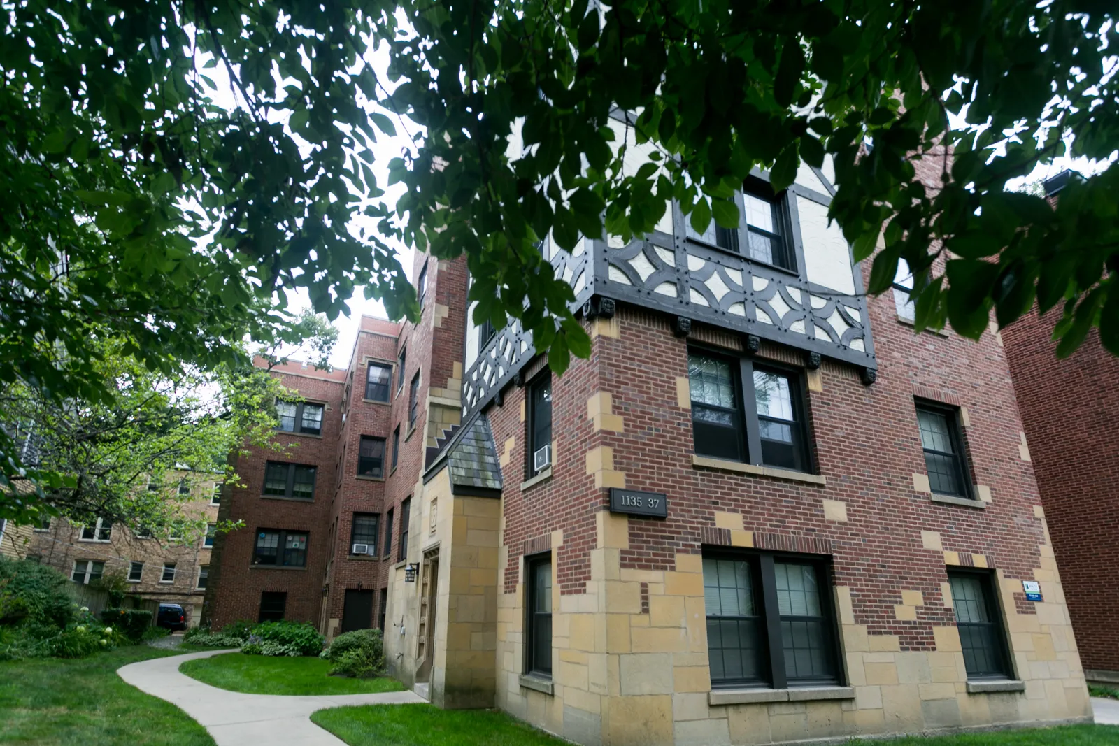 1135-1137 Maple Apartments
