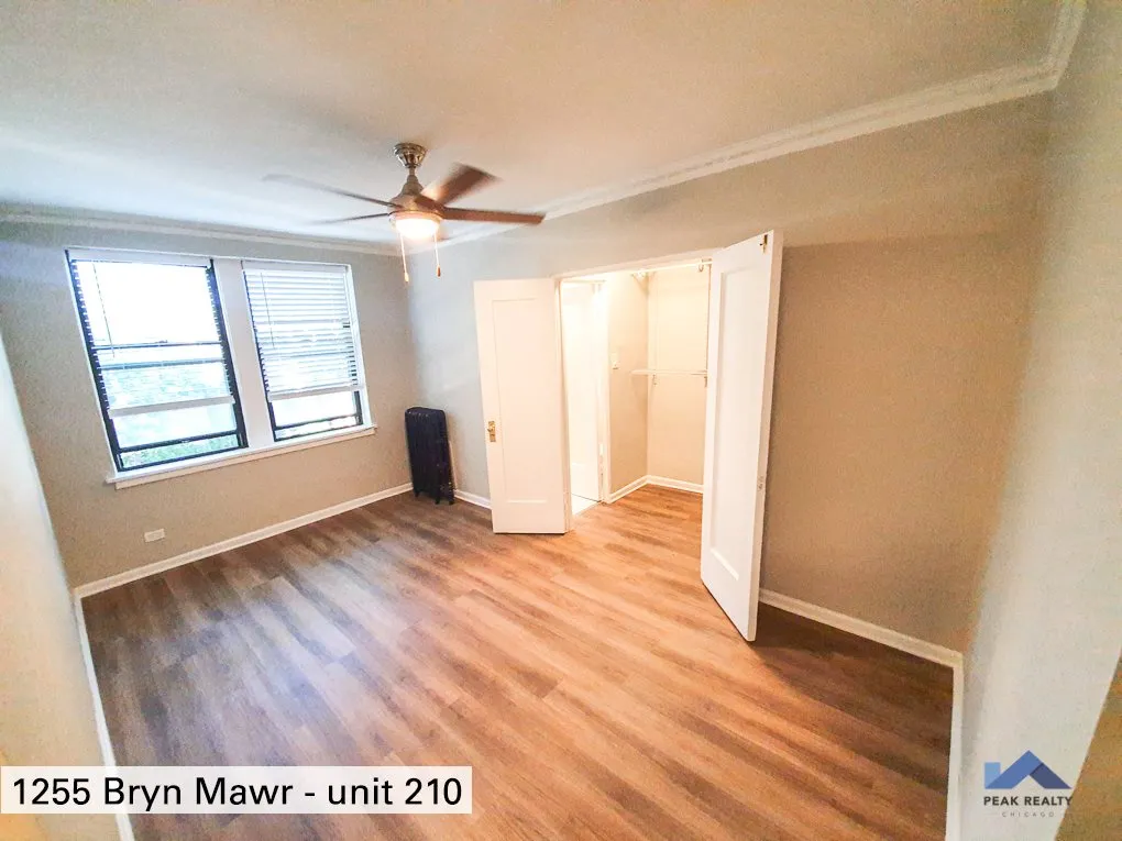 1255 W. Bryn Mawr Apartments