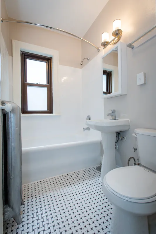 Ivy at Kenwood Apartments