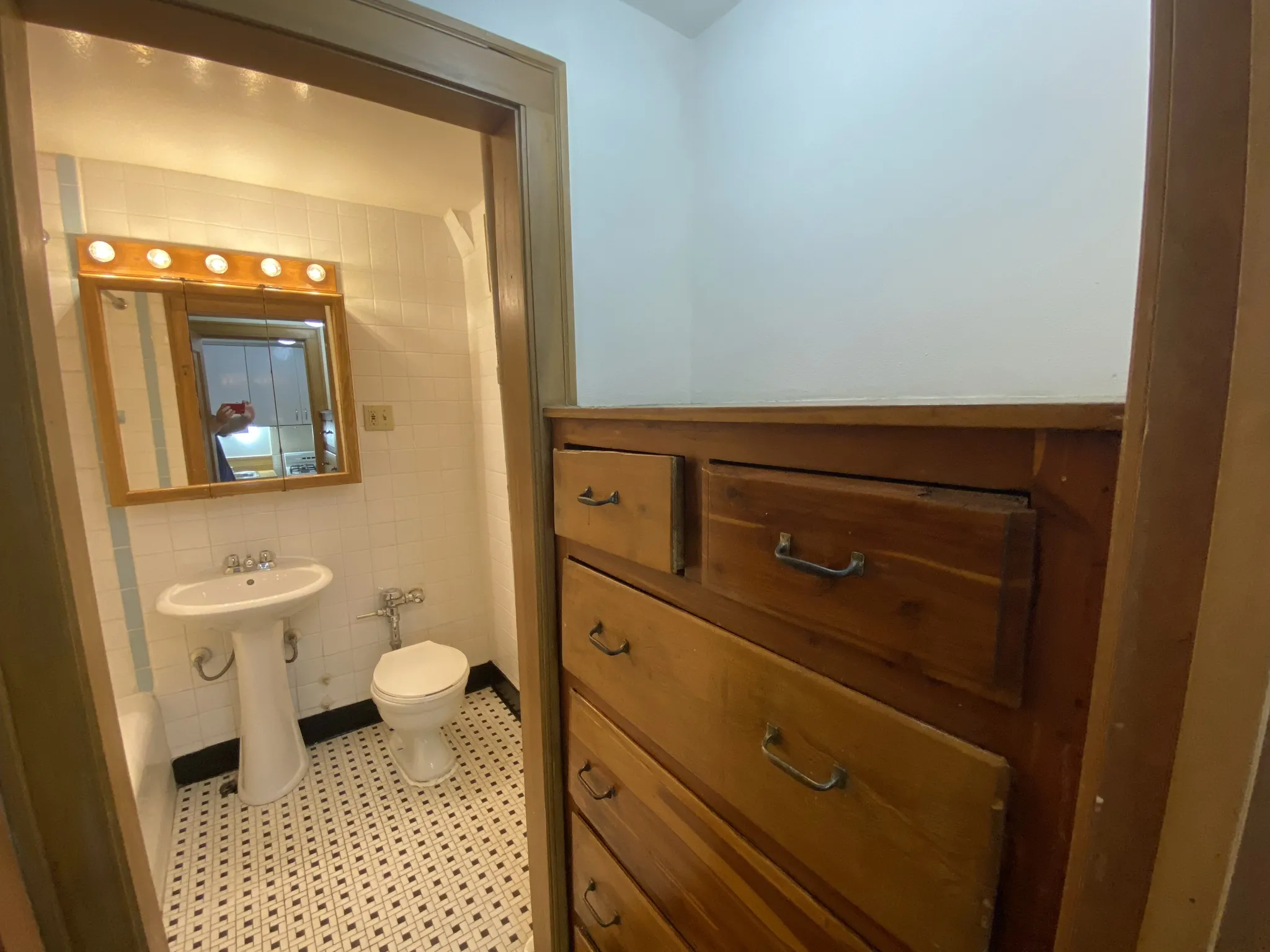 2738 North Pine Grove Apartments