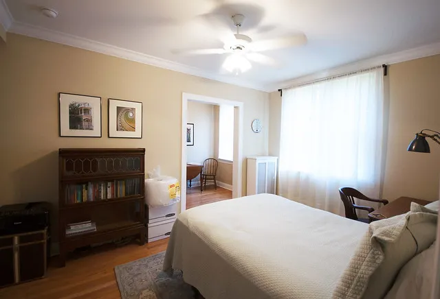 660 West Barry Apartments