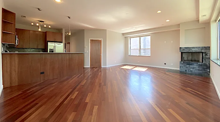 1635 West Cortland Apartments