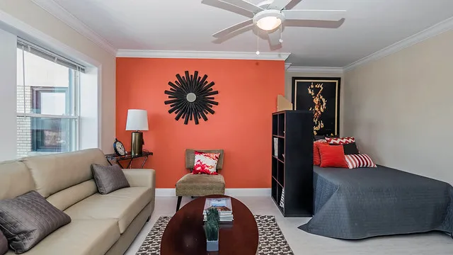 1246 West Pratt Apartments