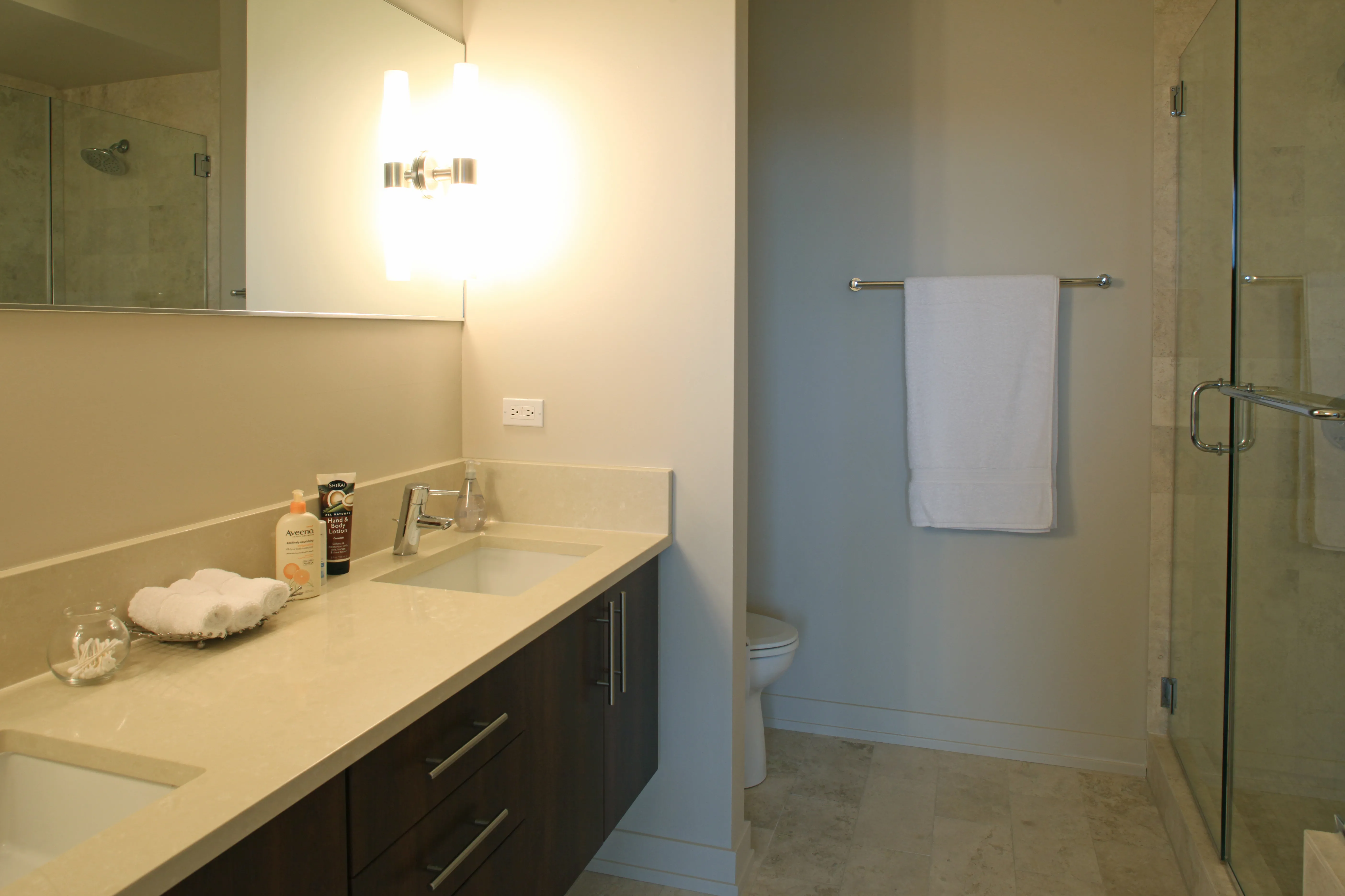 1846 West Division Apartments