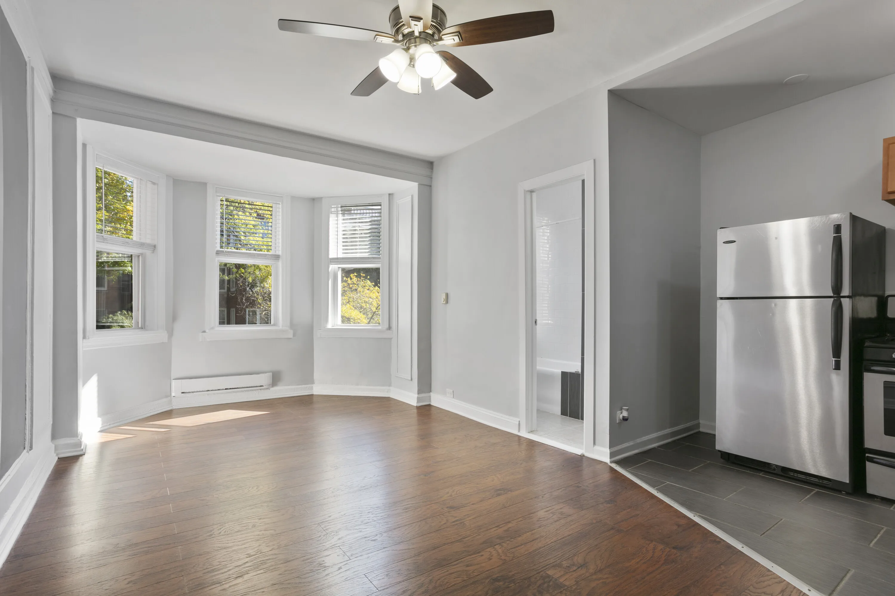 The Kenmore on Edgewater Apartments