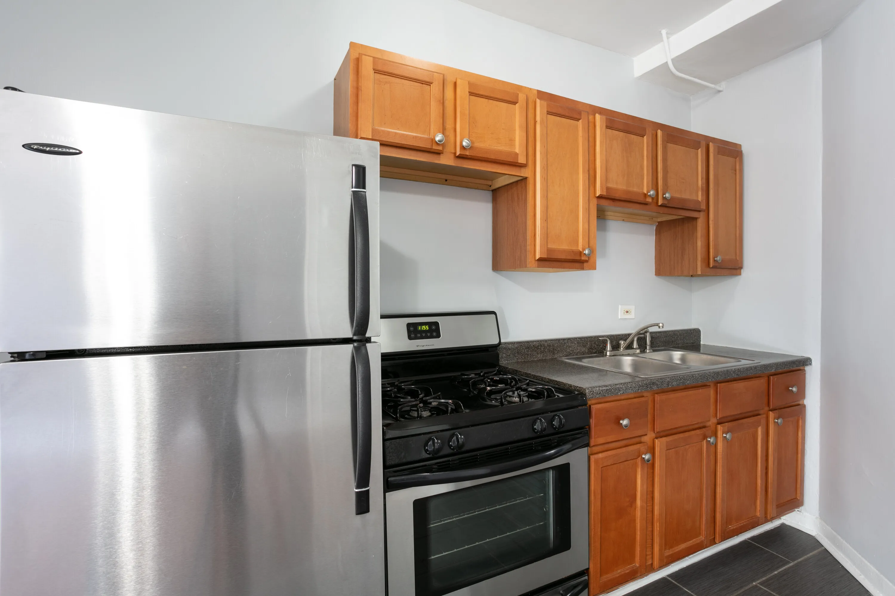 The Kenmore on Edgewater Apartments