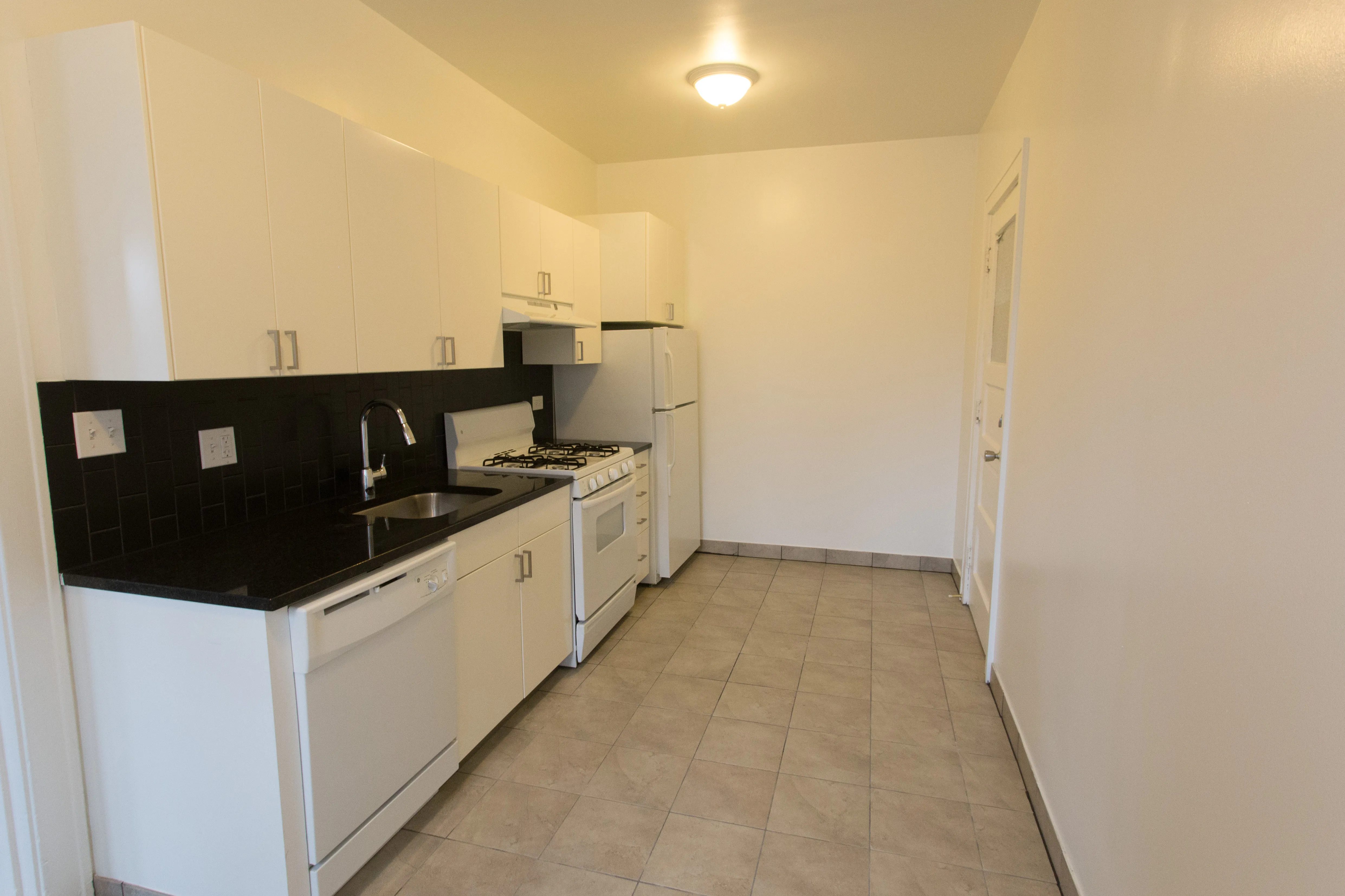 1101 E Hyde Park Apartments