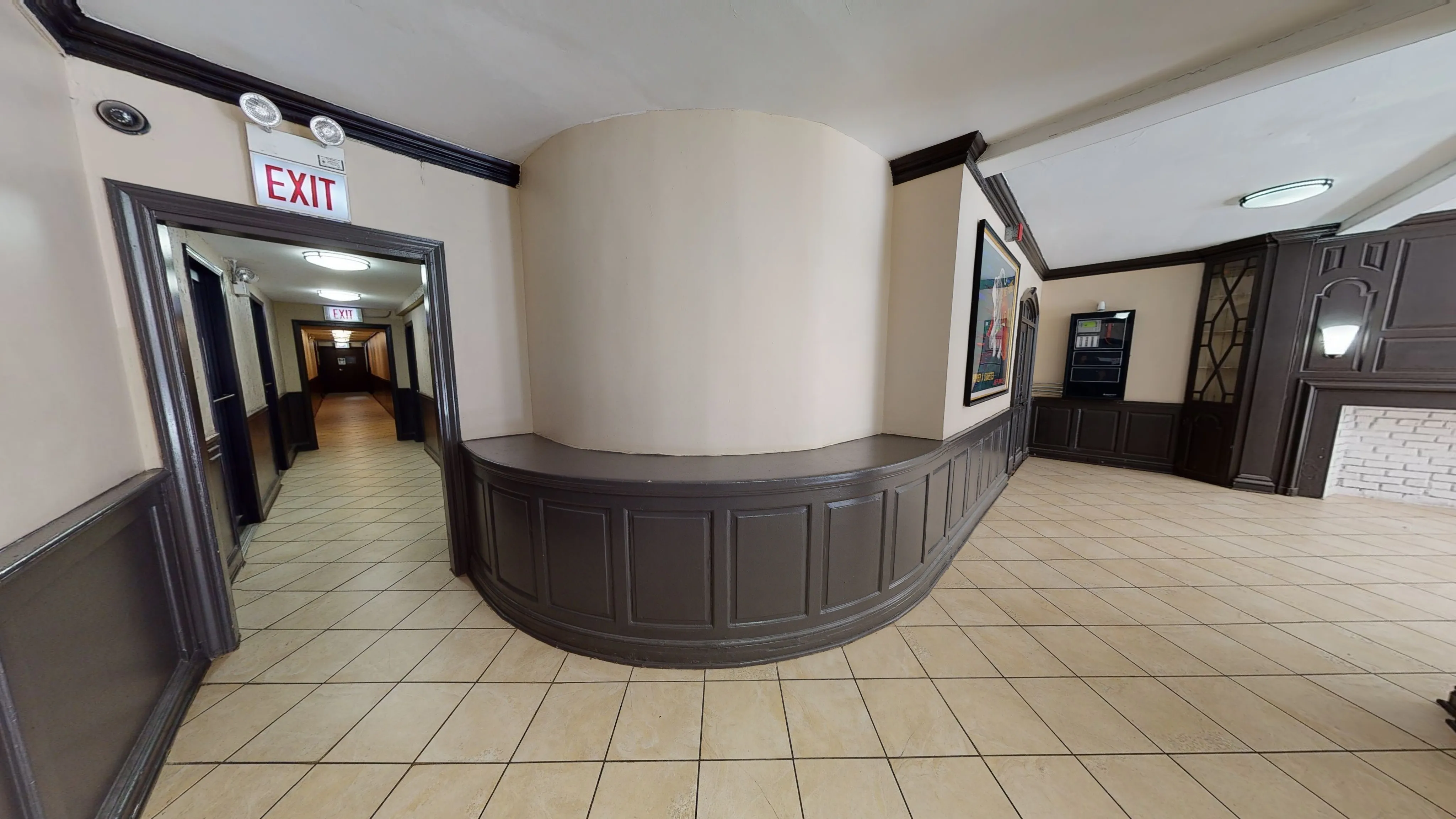 910 West Lawrence Apartments