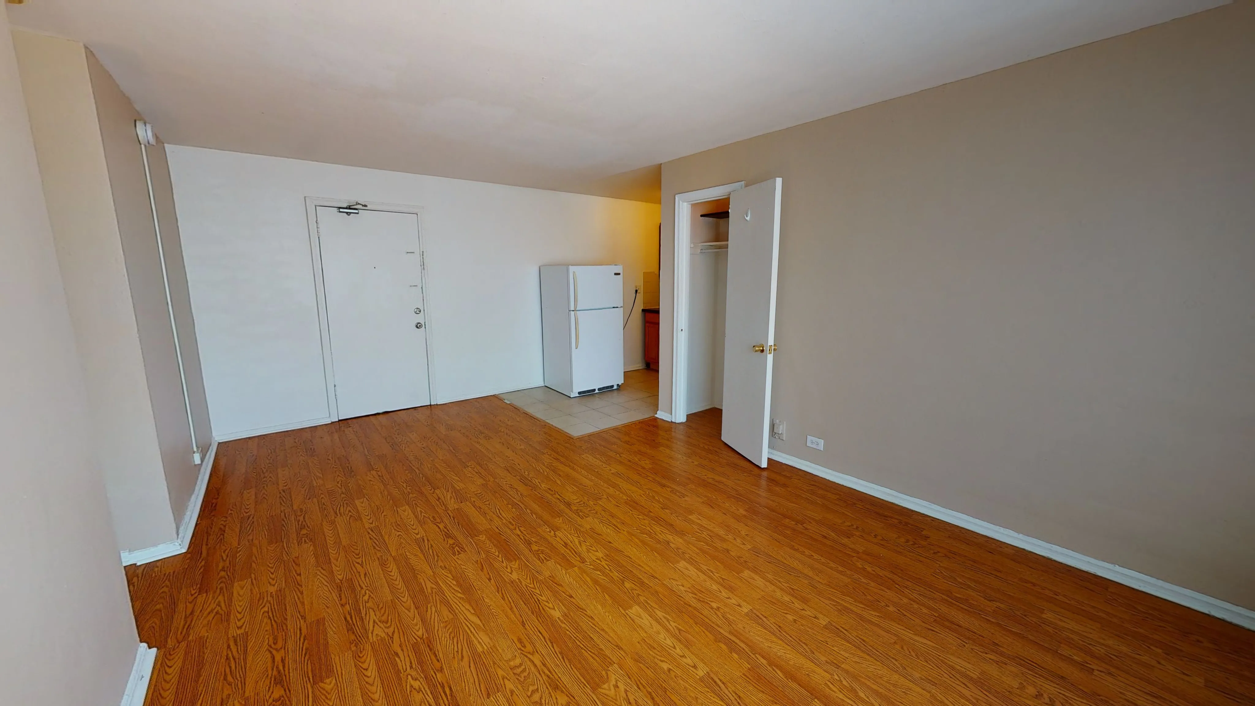 4717 North Winthrop Apartments