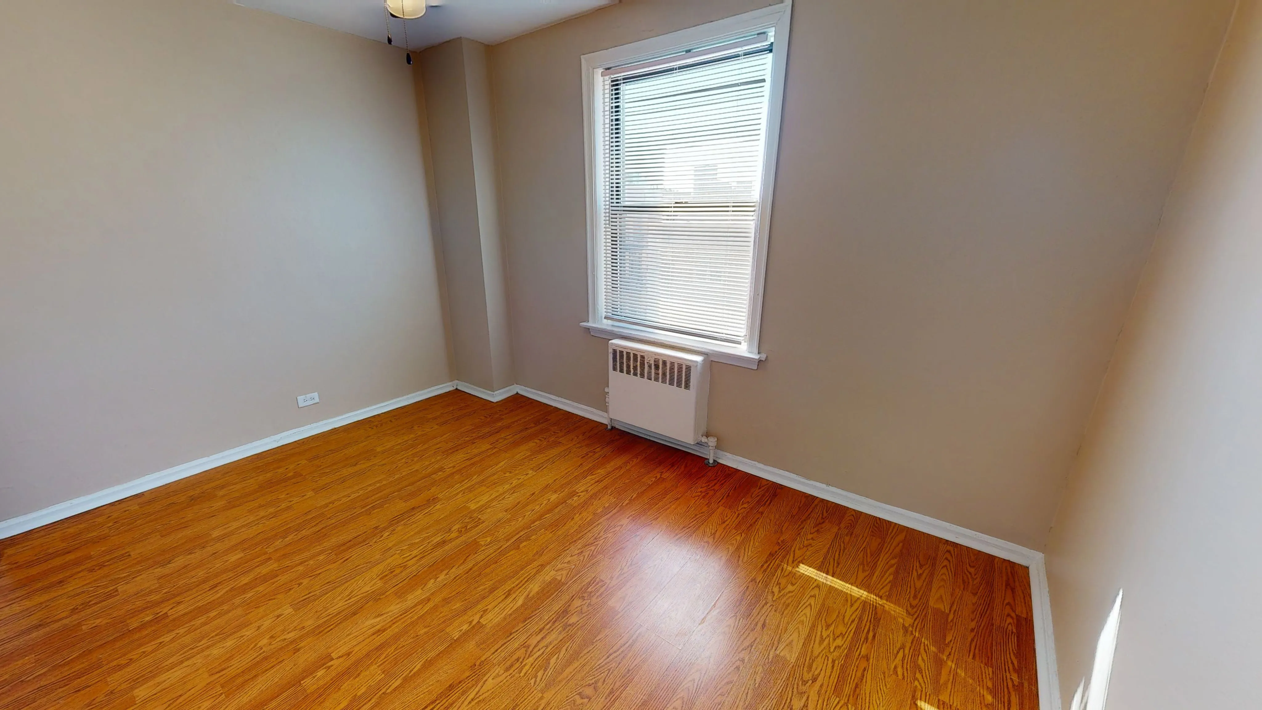 4717 North Winthrop Apartments