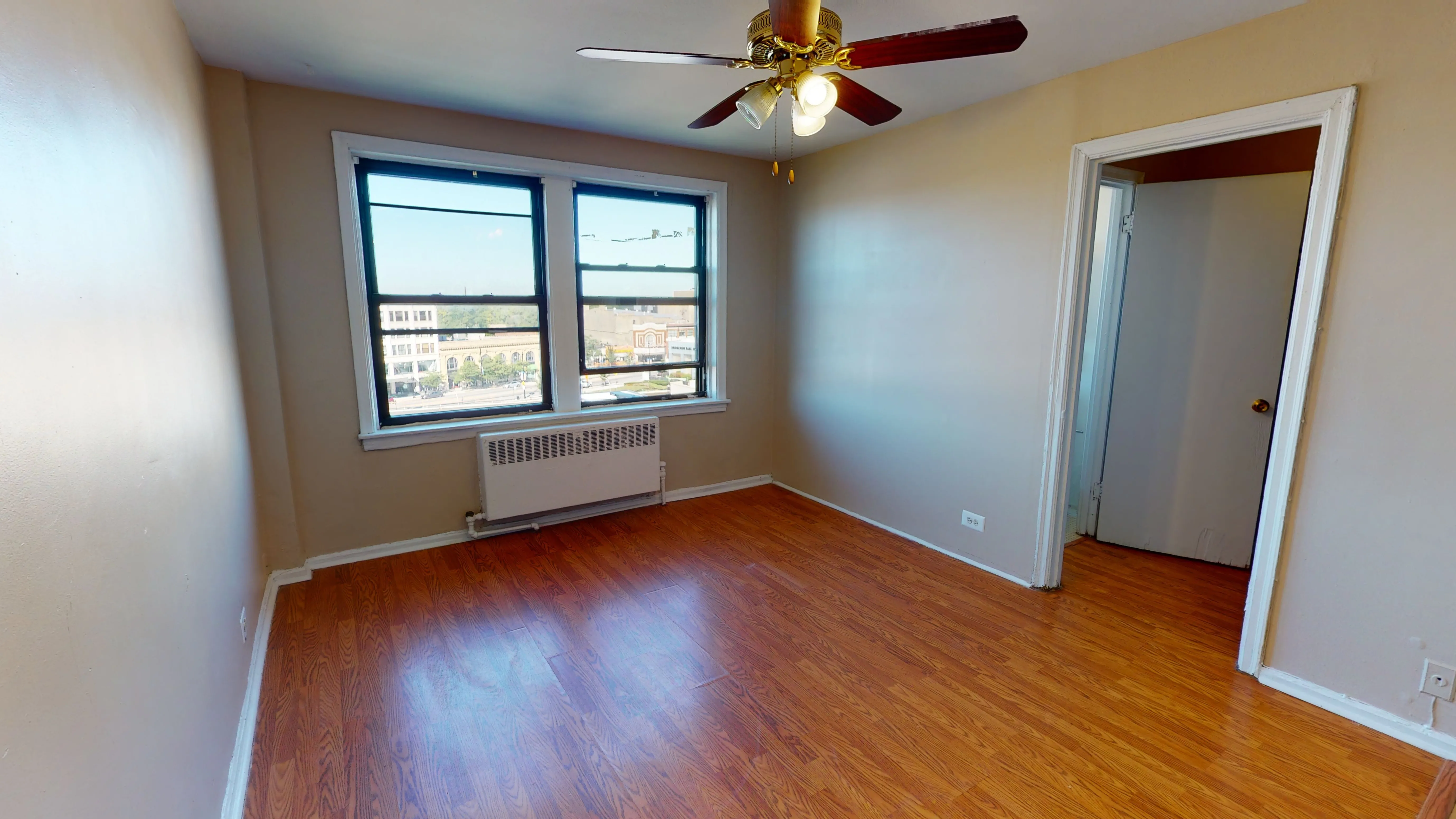 4717 North Winthrop Apartments