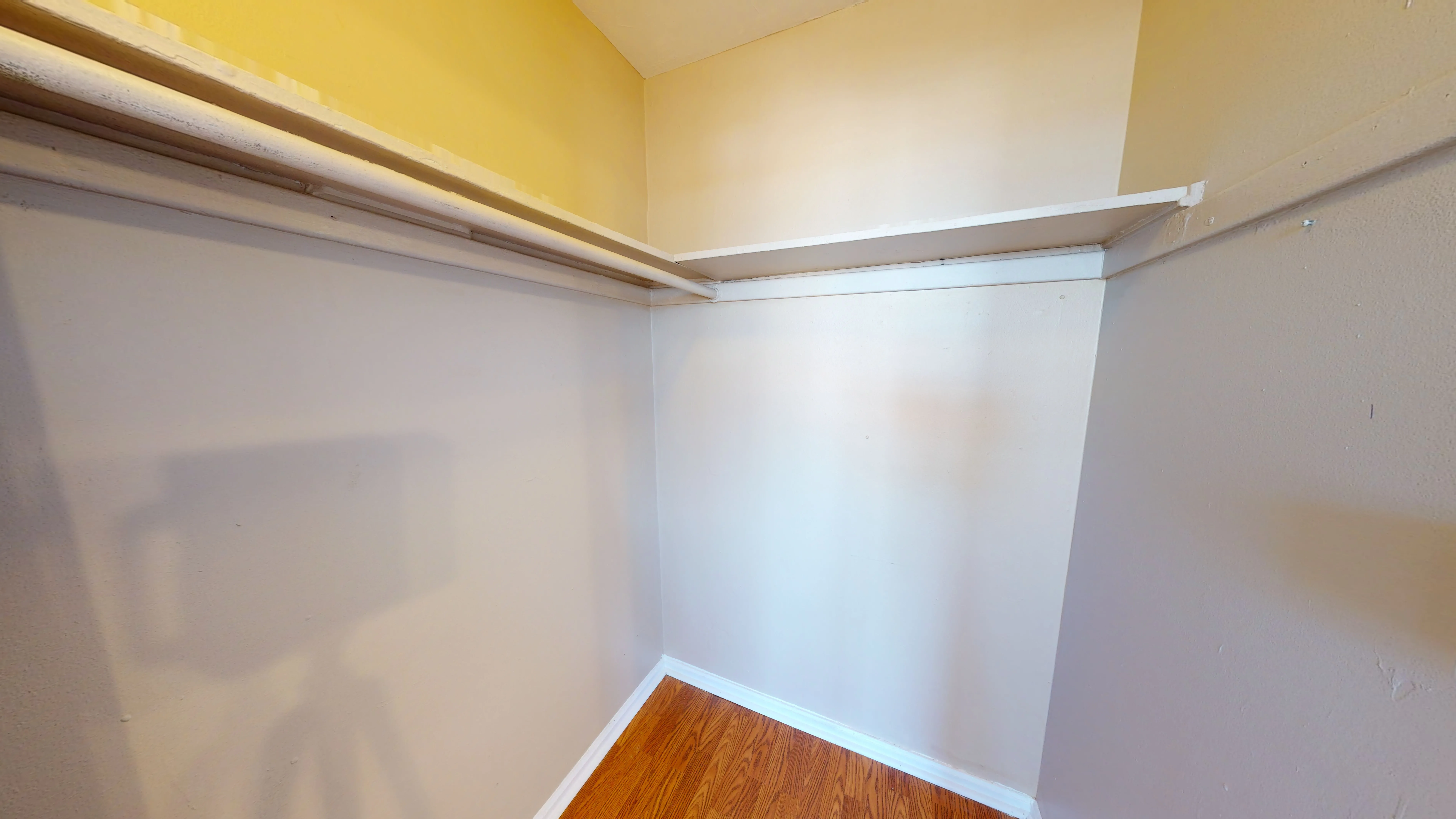 4717 North Winthrop Apartments