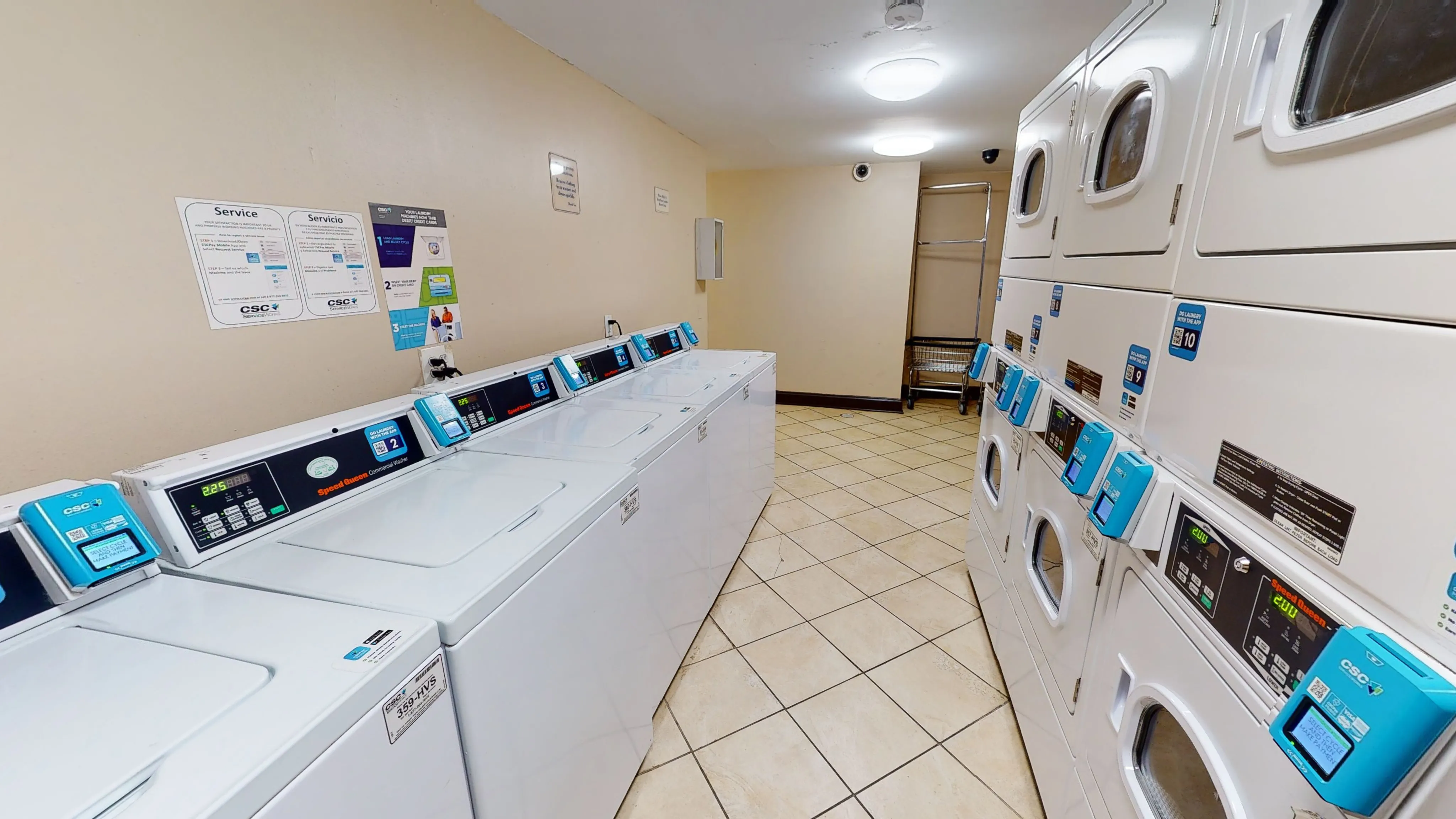 910 West Lawrence Apartments