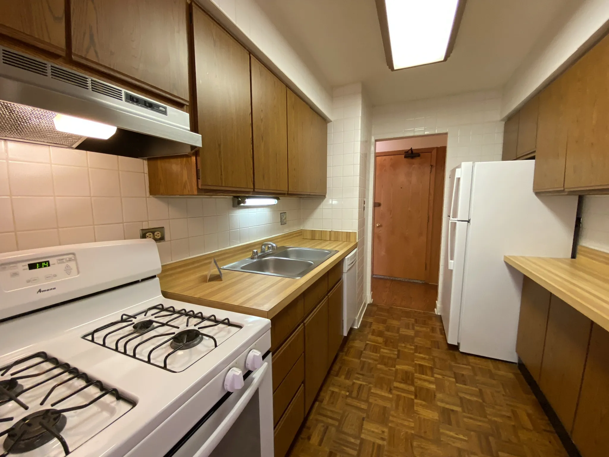 417 W. Roscoe Apartments