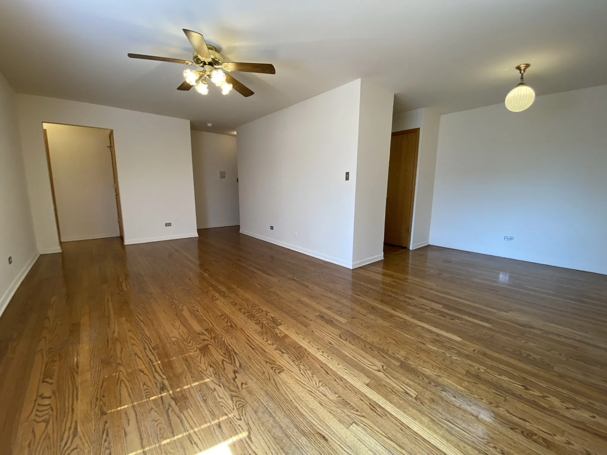 417 W. Roscoe Apartments