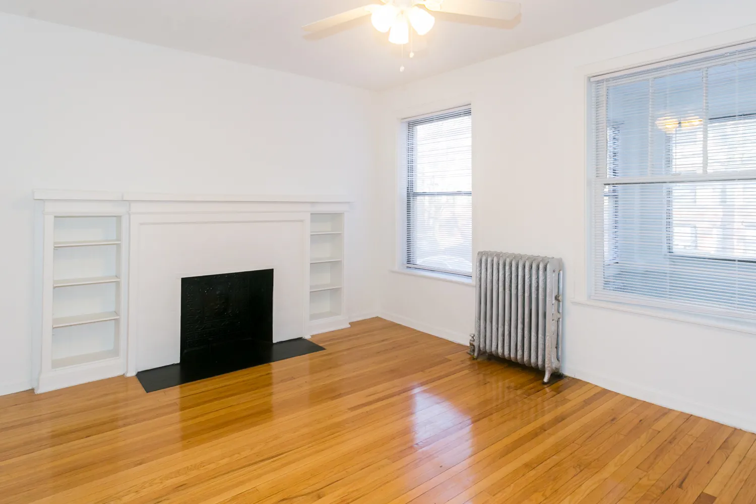 5416 South Woodlawn Apartments