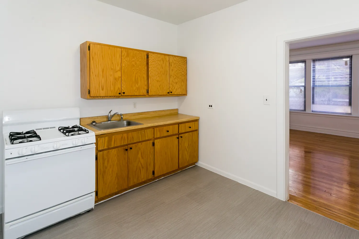 5416 South Woodlawn Apartments