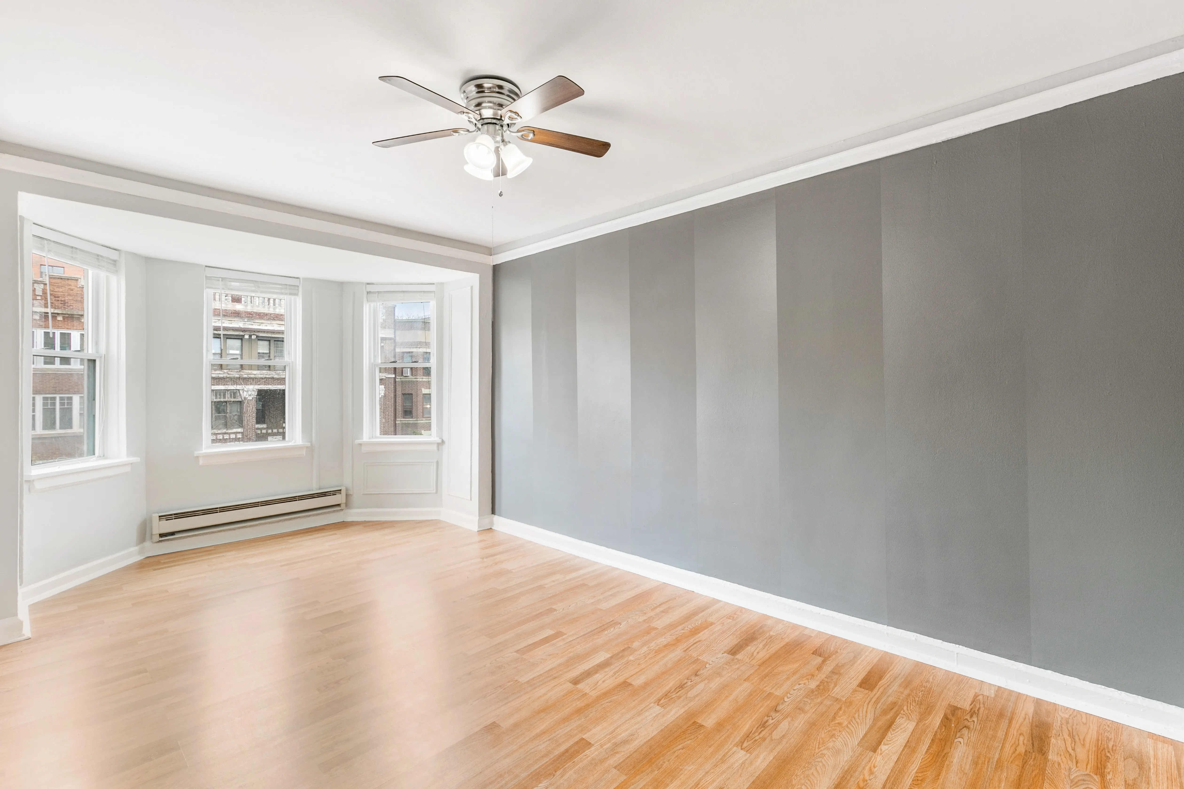 The Kenmore on Edgewater Apartments