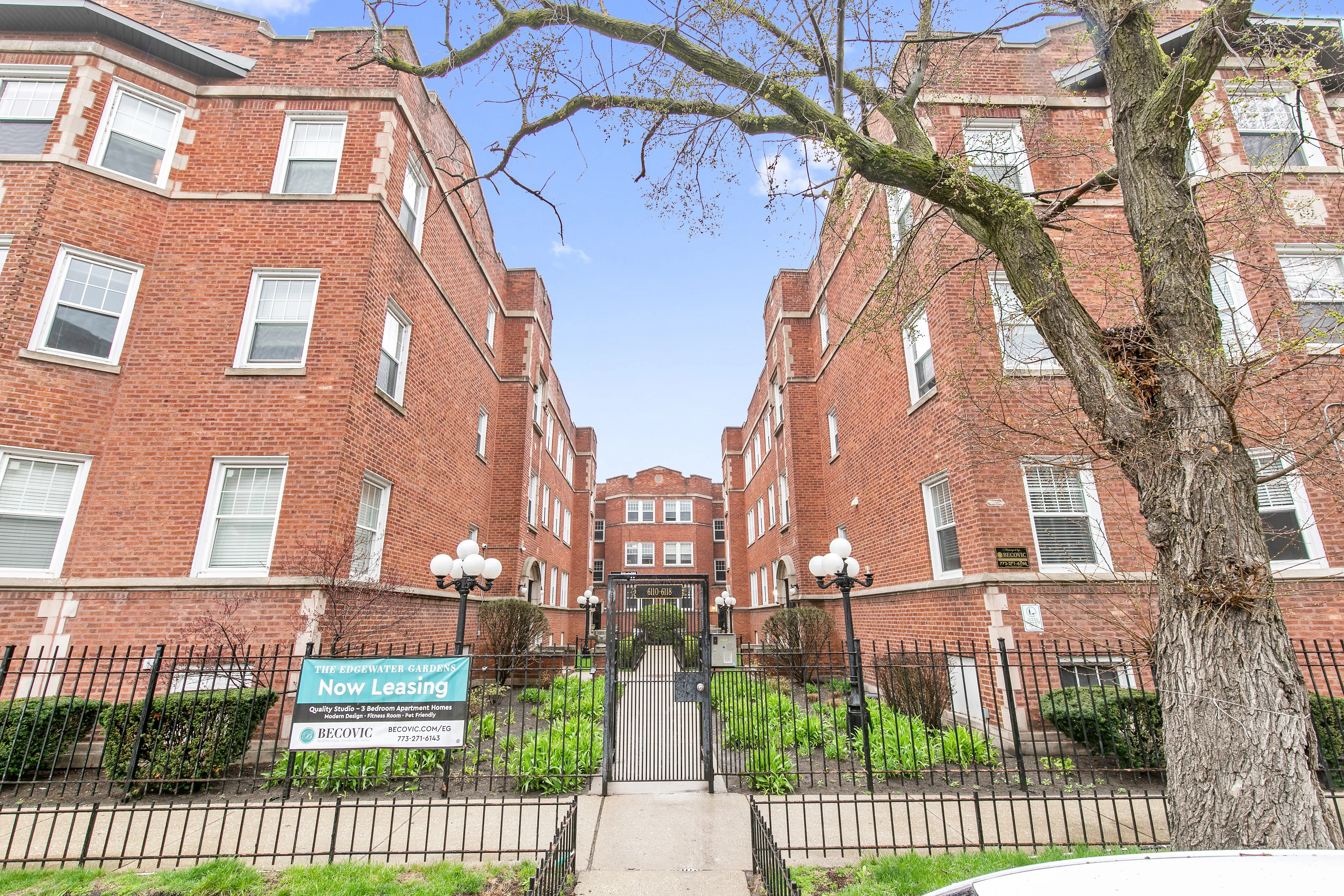 Edgewater Gardens Apartments 