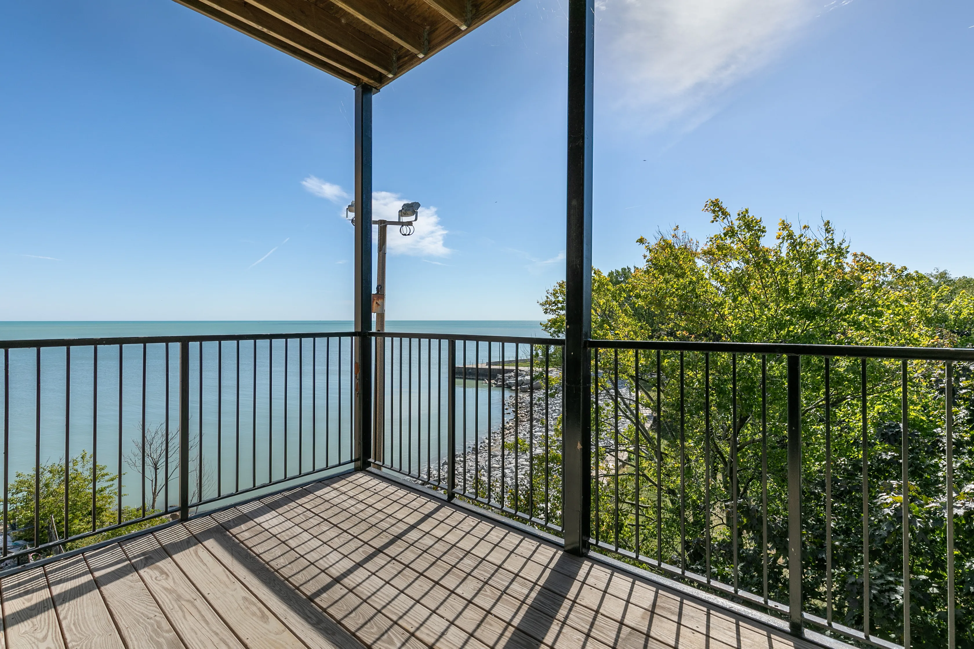 terrace at The Eastlake Apartments in Rogers Park, Chicago
